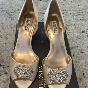 ✨ Badgley Mischka “Petrina” Heels – Size 9 – New in Box ✨